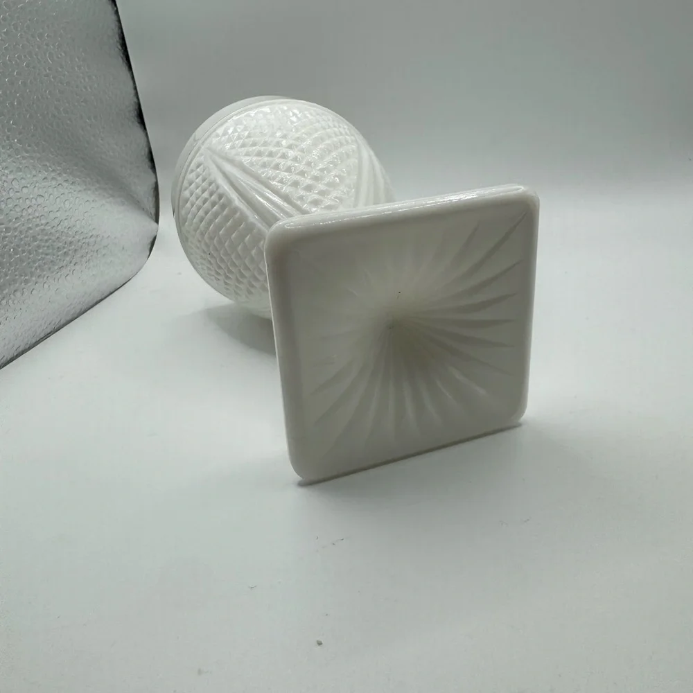 Vintage Westmoreland English Hobnail‎ Milk Glass Goblet